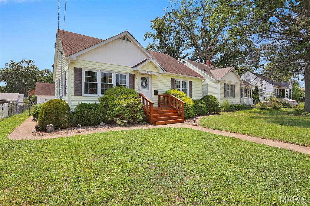 1520 E 6th ST, Washington, MO 63090