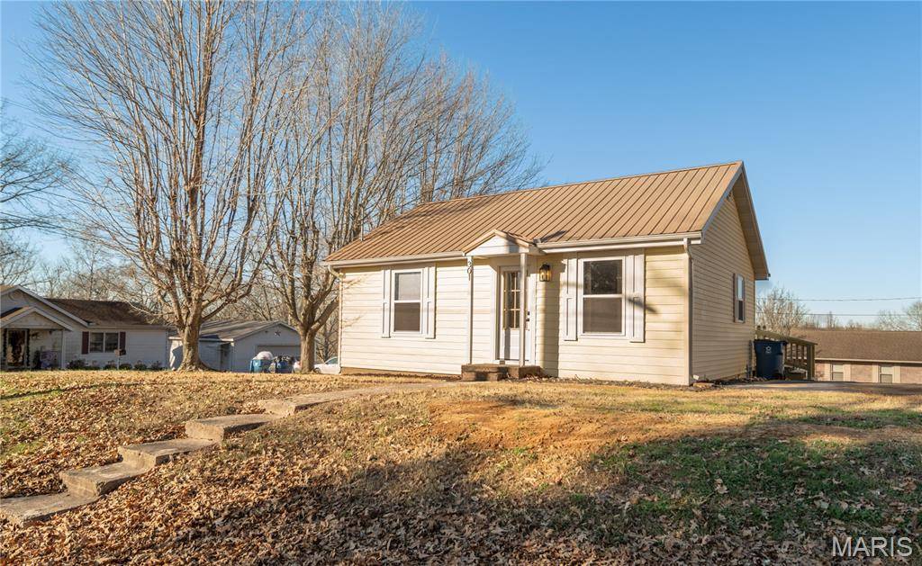 301 Cape RD, Bloomfield, MO 63825
