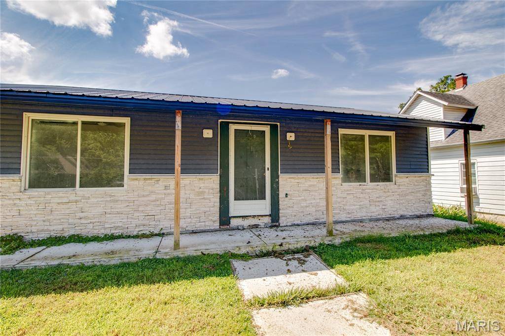 390 Dorsey RD, Gillespie, IL 62033