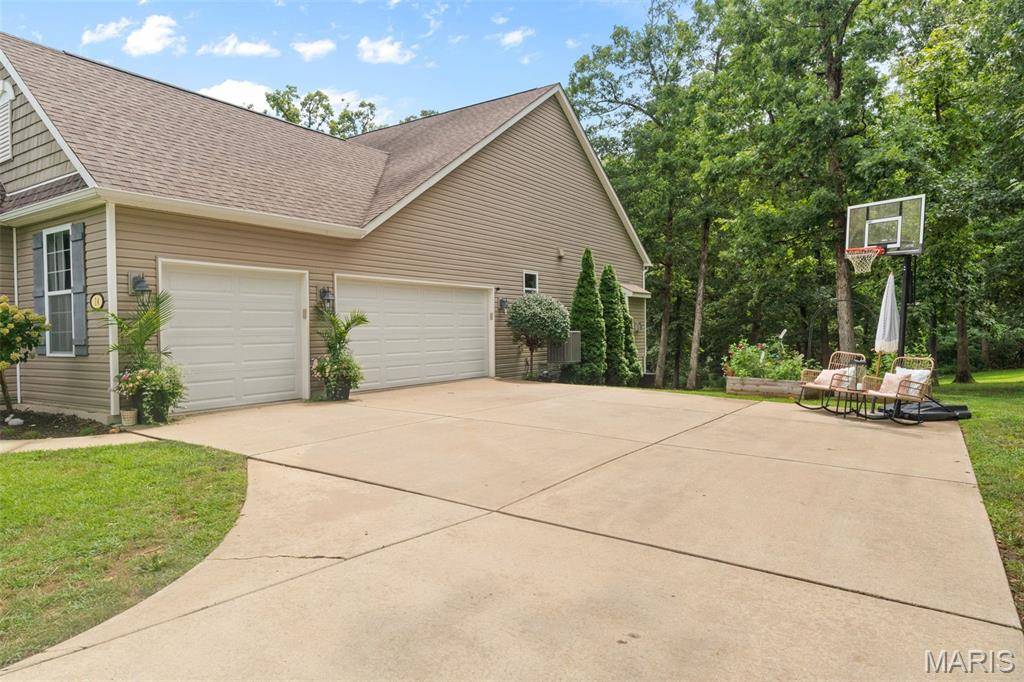 14 Prairie Lake CT, Wentzville, MO 63385