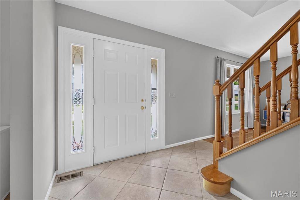 2087 Hackmann Estates DR, St Charles, MO 63303