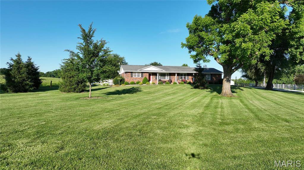 2758 Highway H, Silex, MO 63377