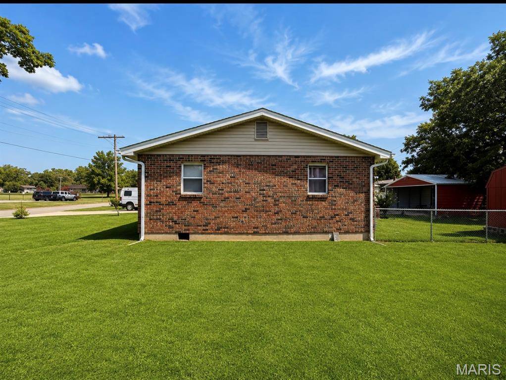 1310 Krei BLVD, Farmington, MO 63640