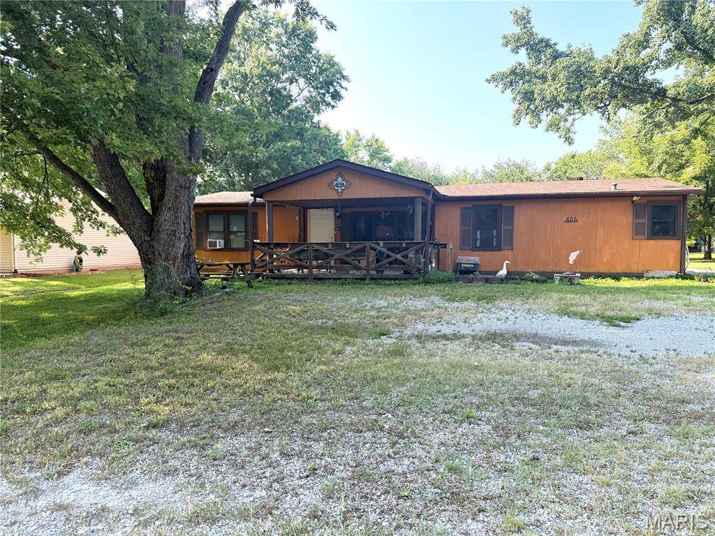 406 Douglas, De Soto, IL 62924