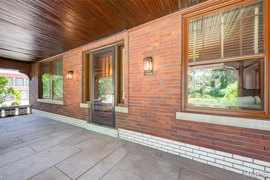 4663 Tower Grove PL, St Louis, MO 63110