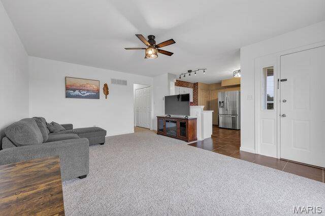 275 Zoar Church RD, Wright City, MO 63390