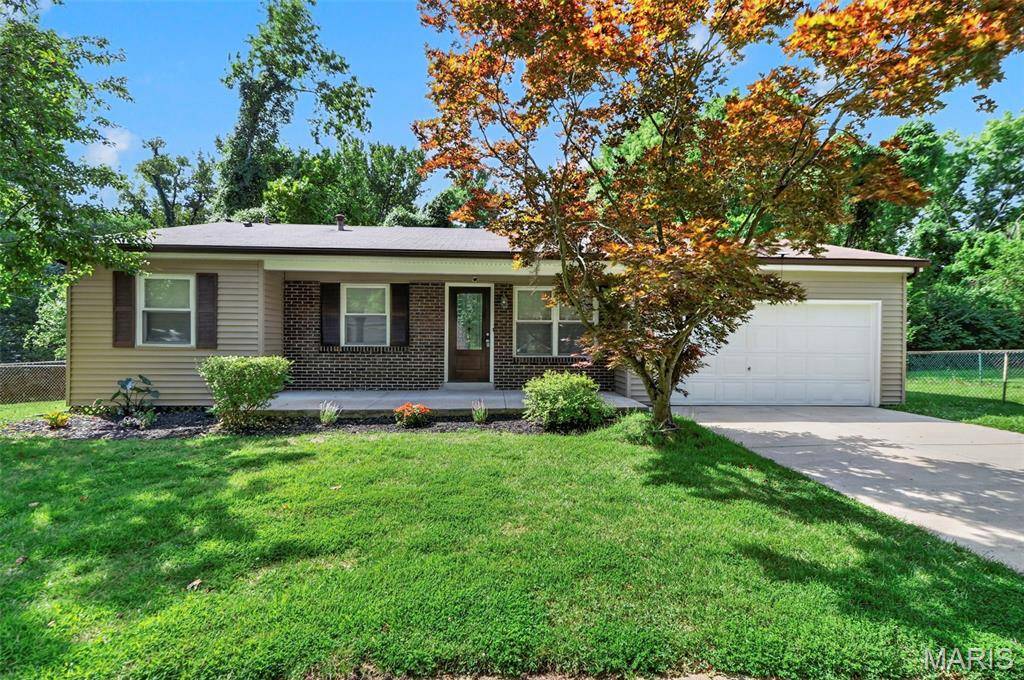 6650 Silver Fox DR, Florissant, MO 63034