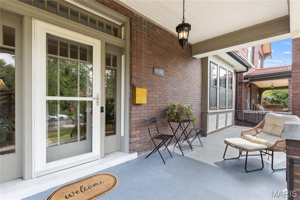 5847 Waterman BLVD, St Louis, MO 63112