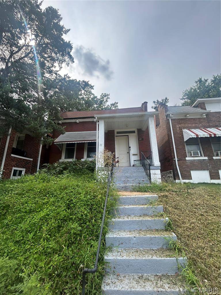 2831 Abner PL, St Louis, MO 63120