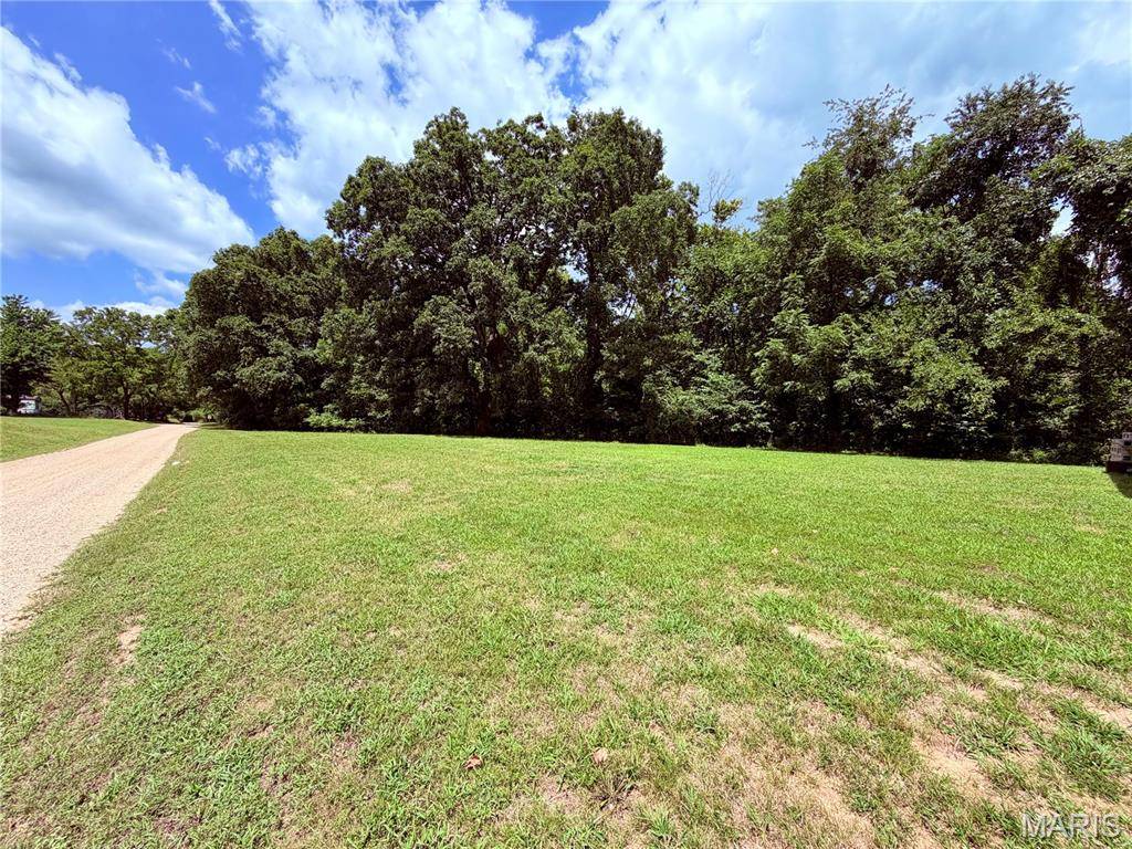 712 W 5th ST, Grandin, MO 63943