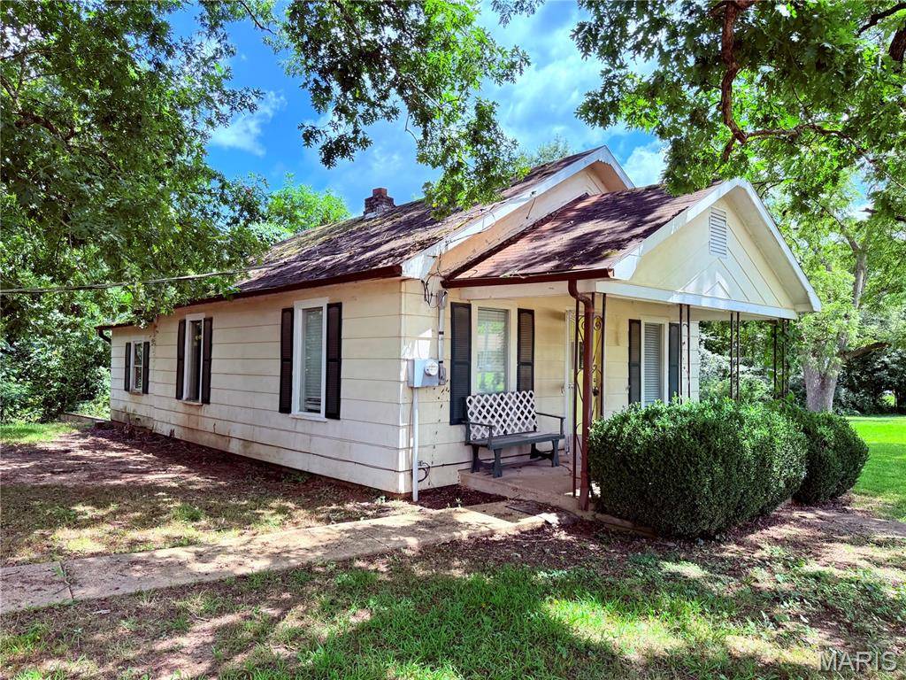 712 W 5th ST, Grandin, MO 63943