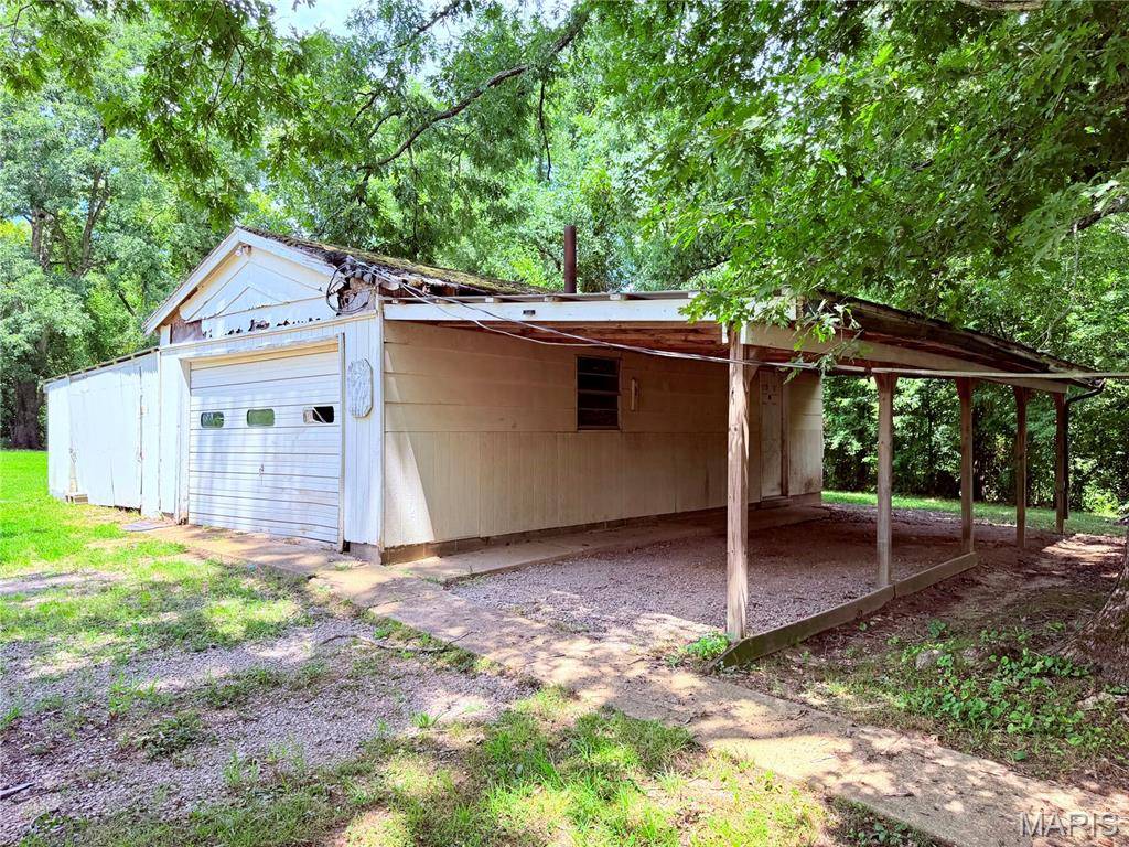 712 W 5th ST, Grandin, MO 63943