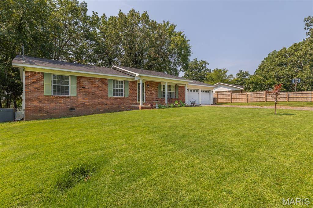 2626 Valley Crest, Poplar Bluff, MO 63901