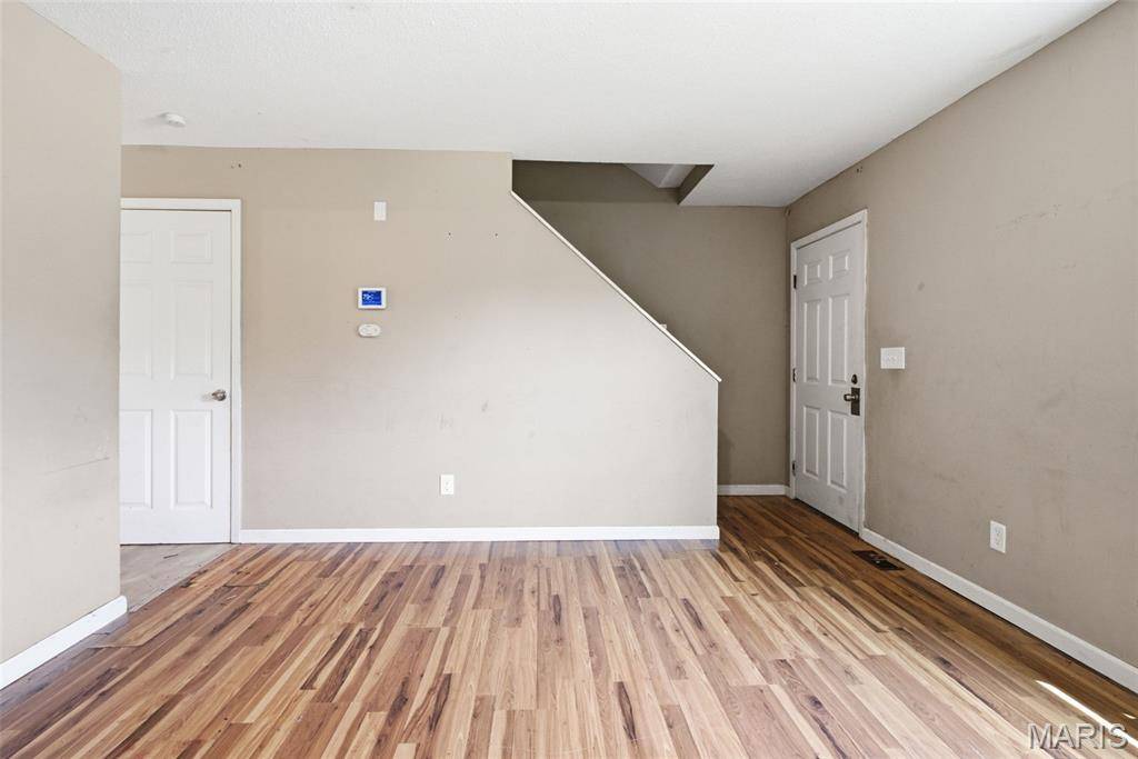 415 Hentschel PL, St Louis, MO 63135