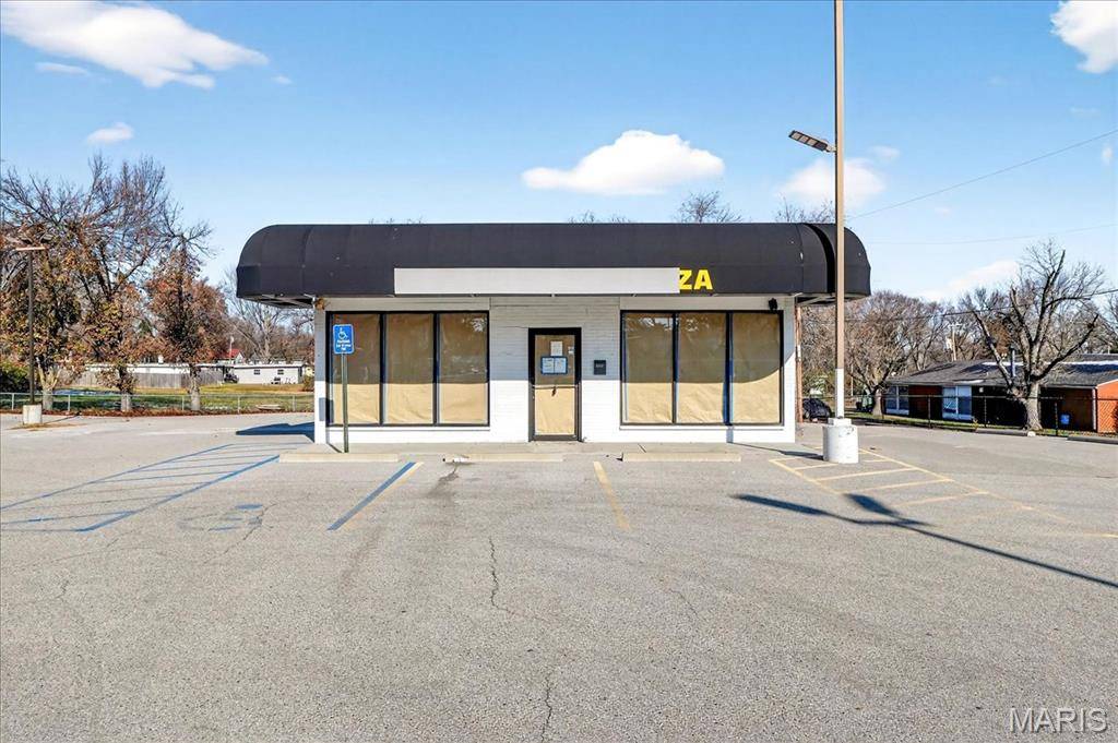 1285 N Highway 67 ST, Florissant, MO 63031