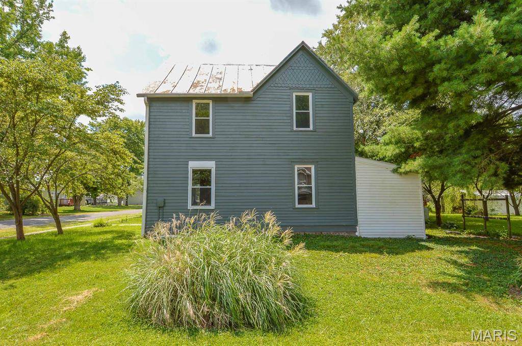 213 Mill ST, St Jacob, IL 62281