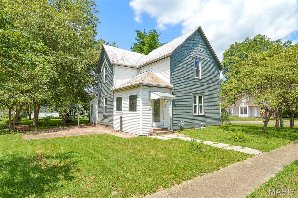213 Mill ST, St Jacob, IL 62281