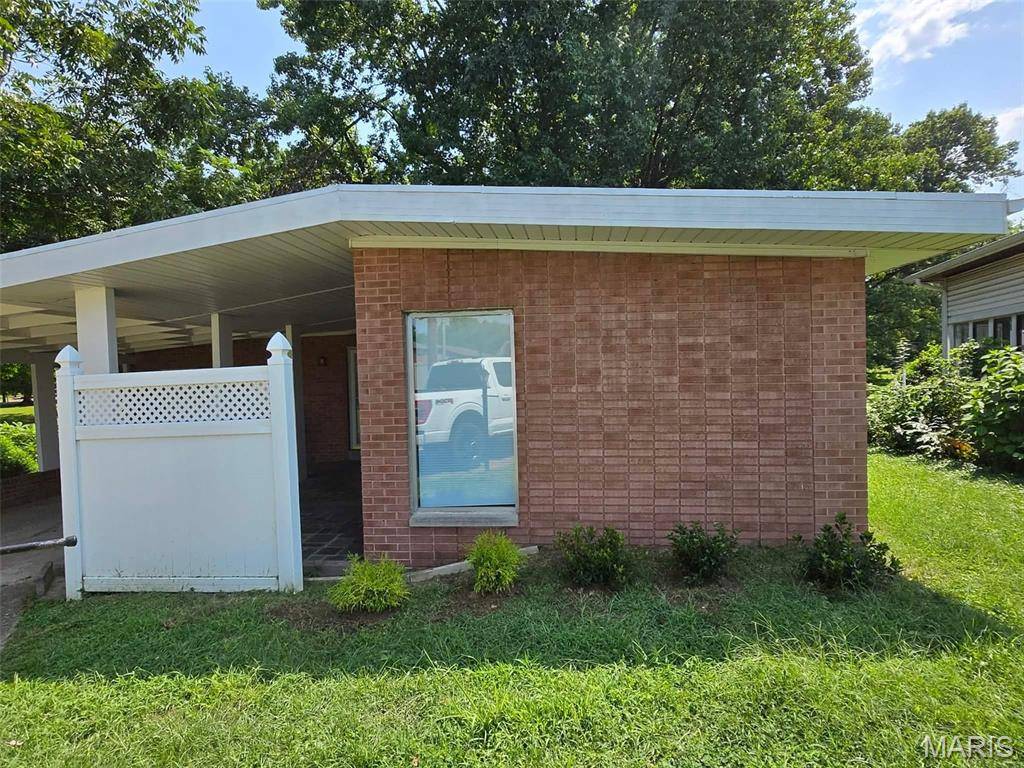 40 N 50th ST, Belleville, IL 62226