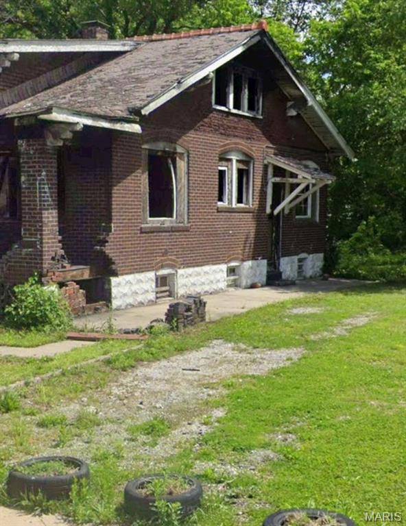 1614 N 46th ST, East St Louis, IL 62204