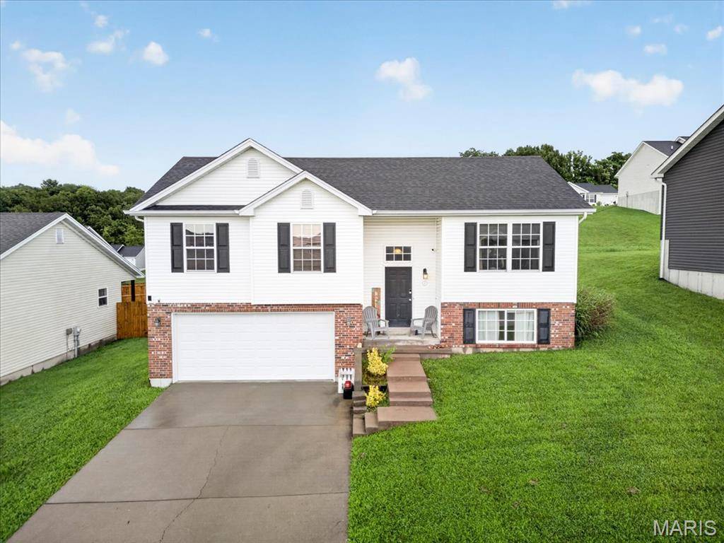 8 Somerfield DR, Union, MO 63084