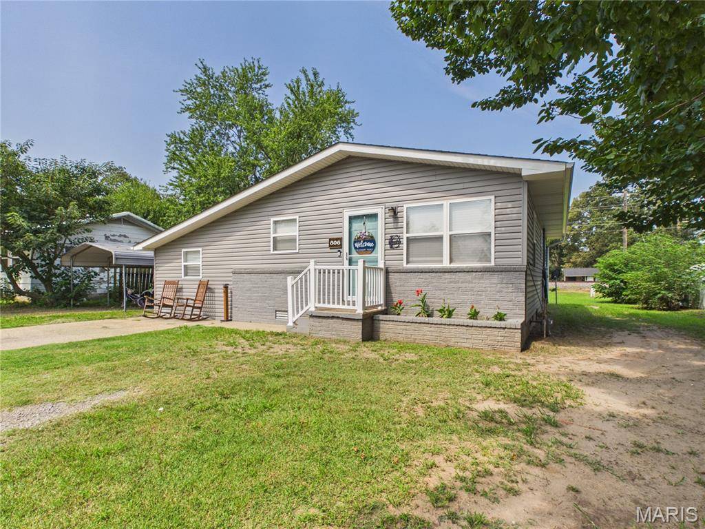 806 N Miller ST, Bernie, MO 63822