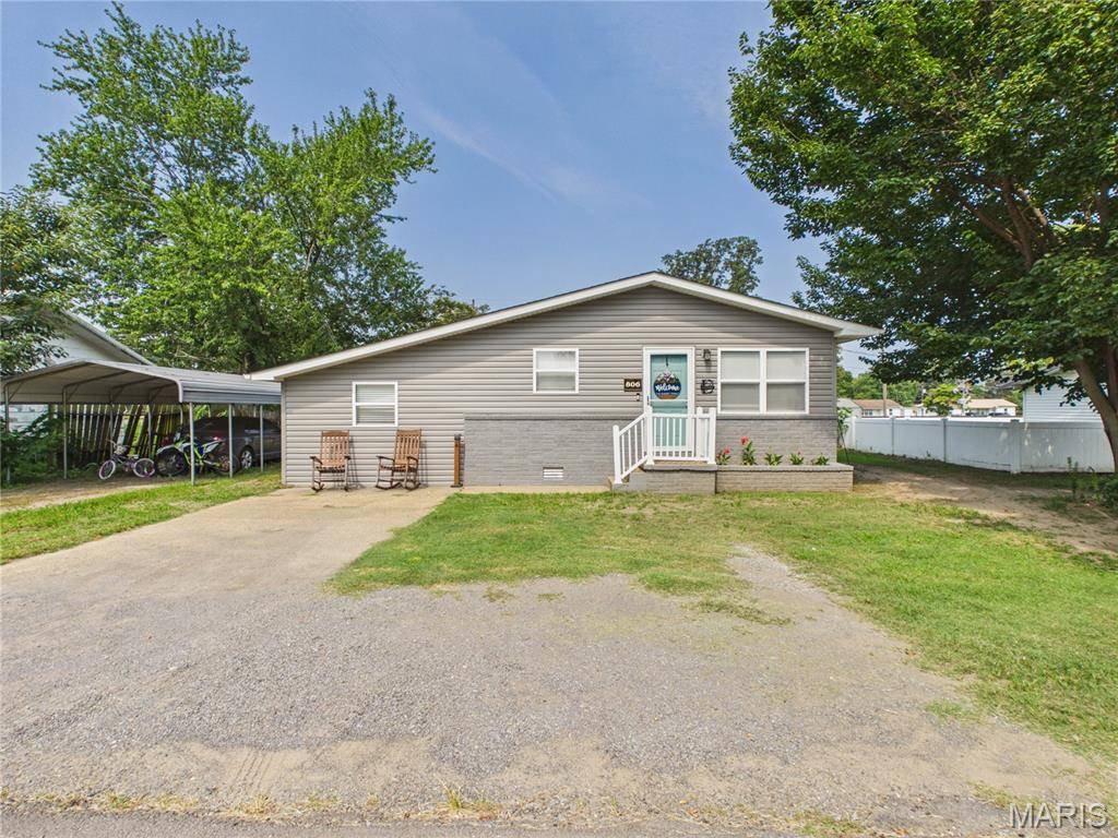806 N Miller ST, Bernie, MO 63822