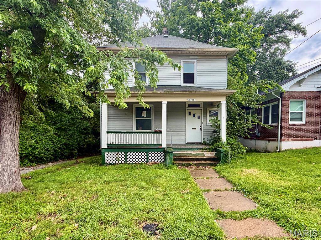 2705 Lyndhurst AVE, St Louis, MO 63114