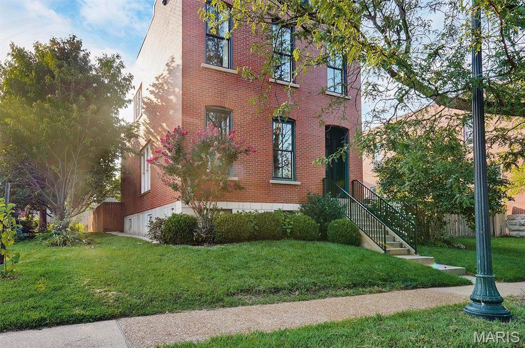 1315 Dolman ST, St Louis, MO 63104