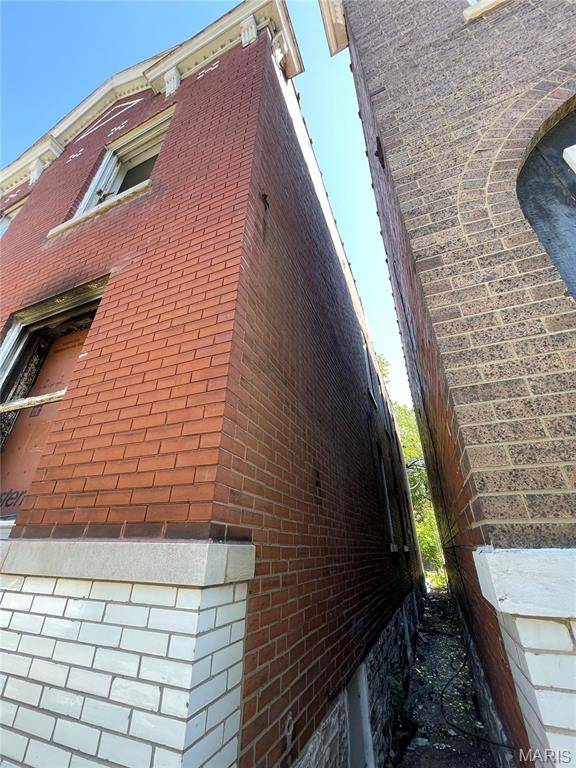 535 Fassen ST, St Louis, MO 63111