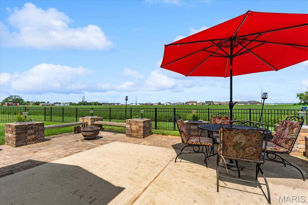 605 WHETSTONE LN, Mascoutah, IL 62258