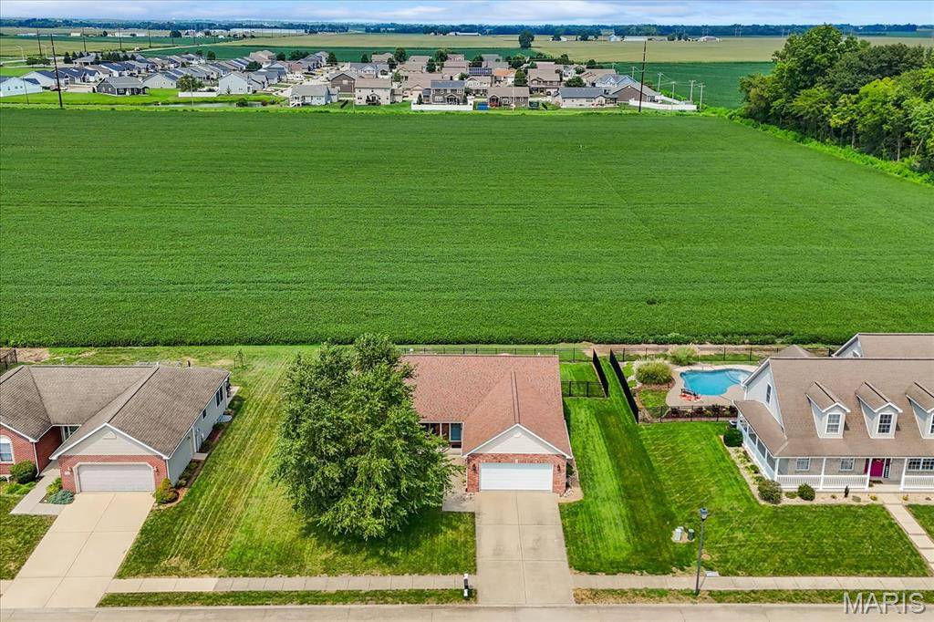 605 WHETSTONE LN, Mascoutah, IL 62258