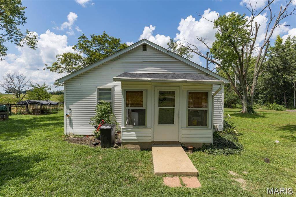 5802 Hwy F HWY, Farmington, MO 63640