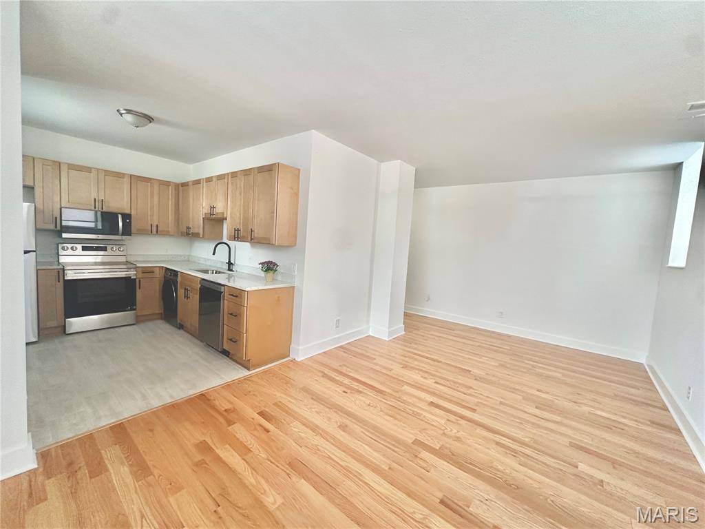 5630 Pershing AVE #10, St Louis, MO 63112