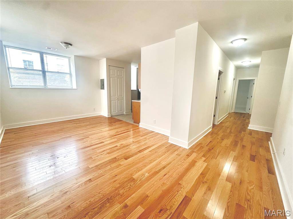 5630 Pershing AVE #10, St Louis, MO 63112