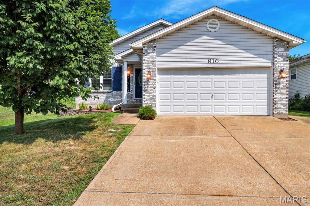 916 Valentine ST, Festus, MO 63028
