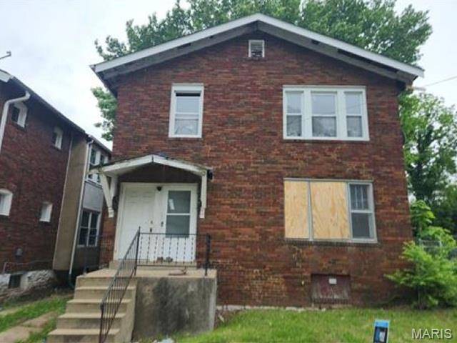 1820 James A Harvey LN, St Louis, MO 63133