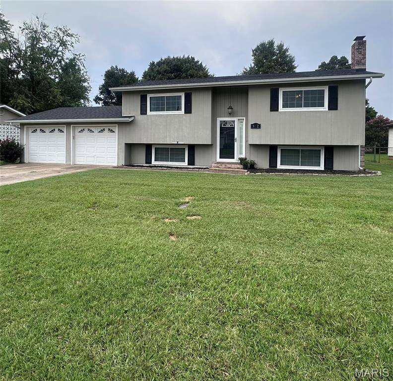 912 Cambridge, Sikeston, MO 63801