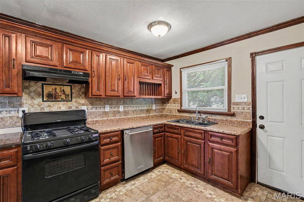 1223 Walker AVE, Spanish Lake, MO 63138