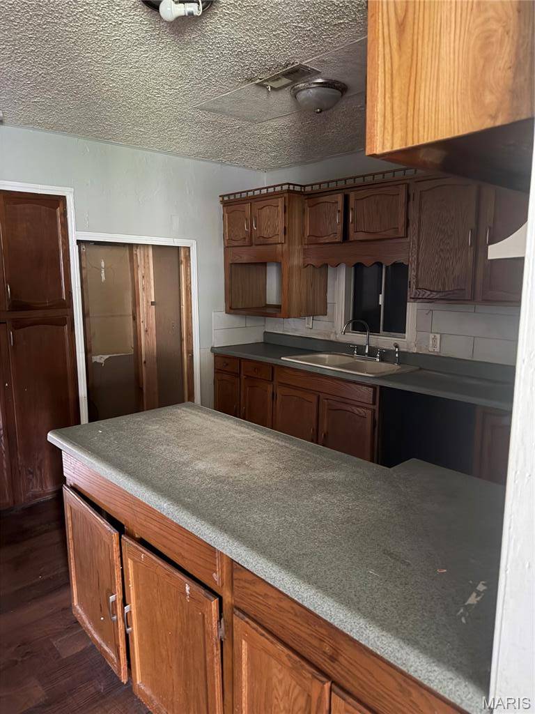 127 Donald ST, Cahokia, IL 62206