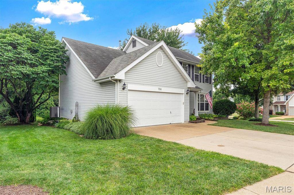706 Summer Top CIR, Fenton, MO 63026