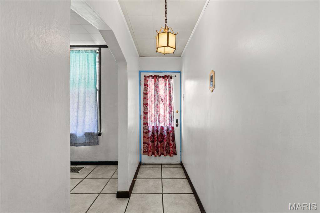 4140 Oregon AVE, St Louis, MO 63118