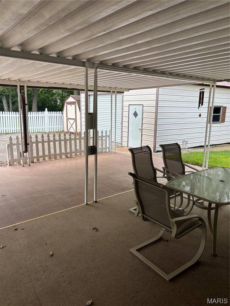402 Pinckneyville RD, Marissa, IL 62257