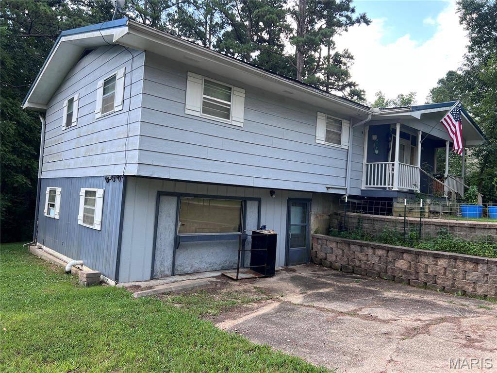 490 Skyview DR, Ellington, MO 63638