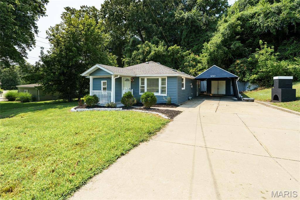 1010 Lebanon RD, Collinsville, IL 62234