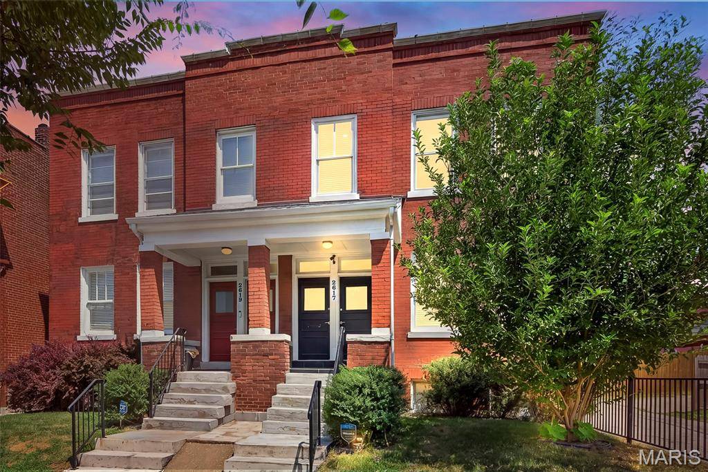 2617 Armand PL, St Louis, MO 63104