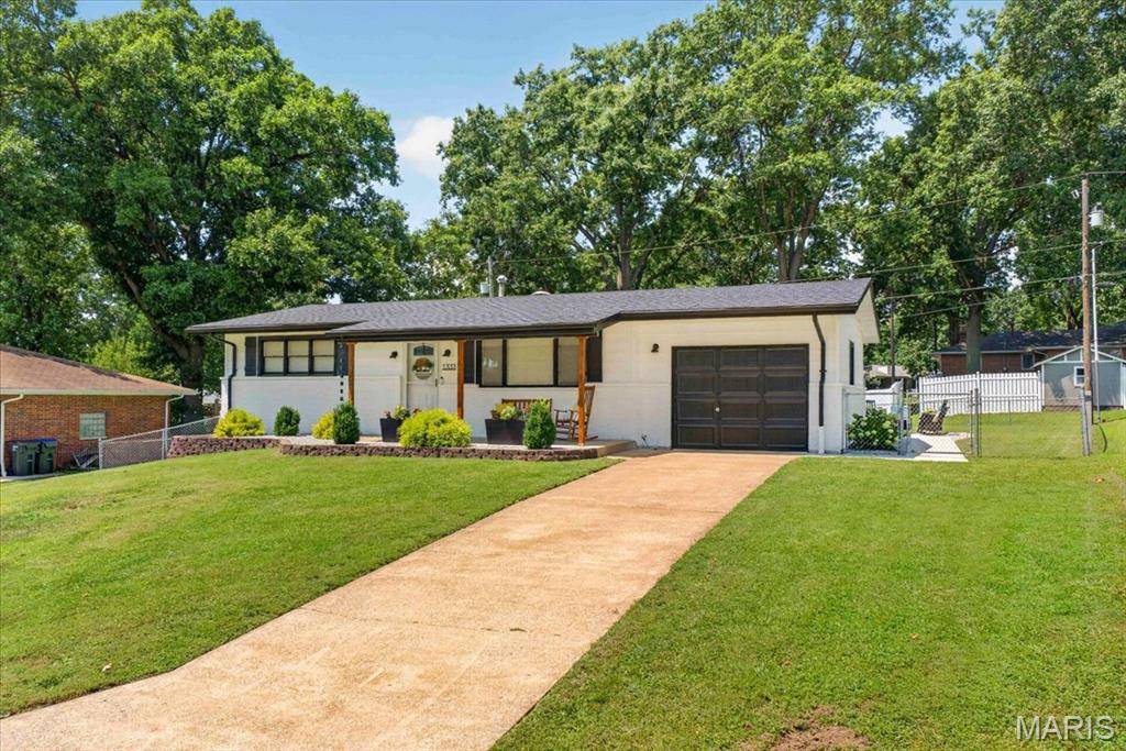 1333 N Evergreen LN, Columbia, IL 62236