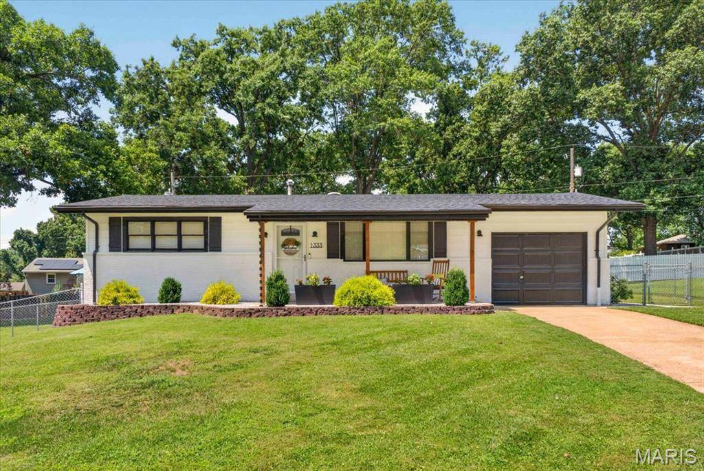 1333 N Evergreen LN, Columbia, IL 62236