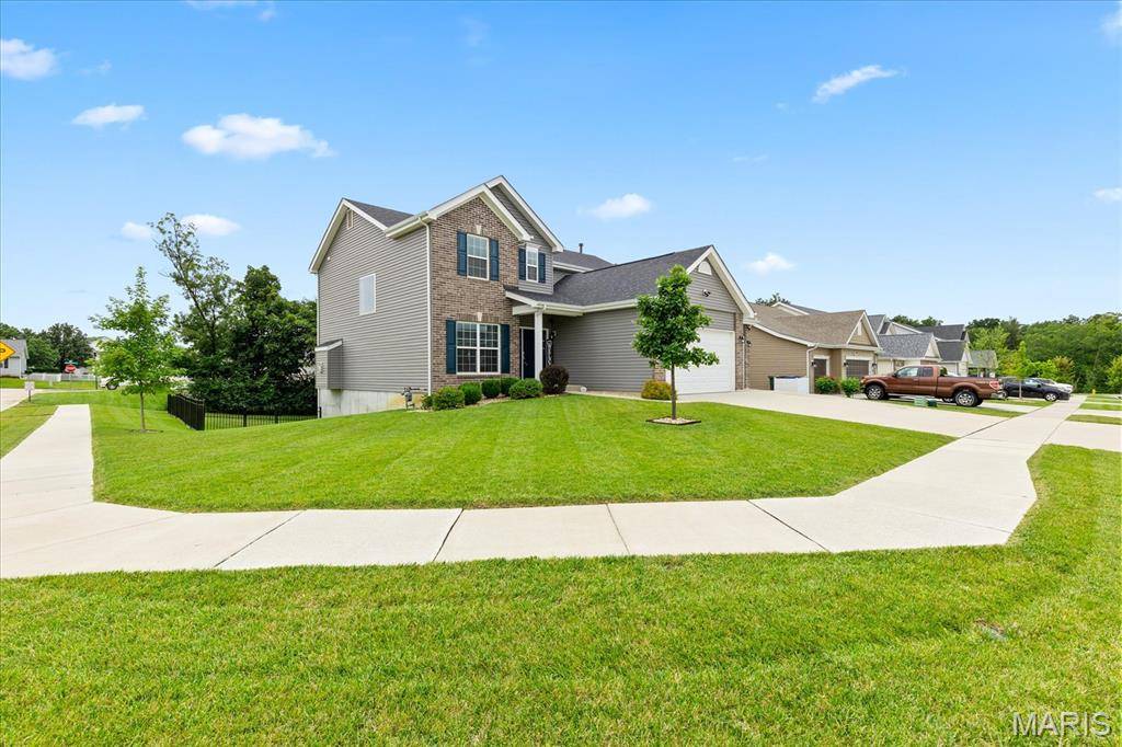 228 Burrograss DR, Wentzville, MO 63385