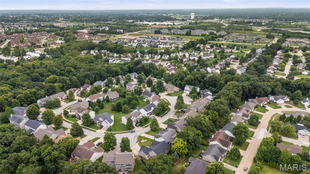 731 Autumnwood Forest DR, Lake St Louis, MO 63367