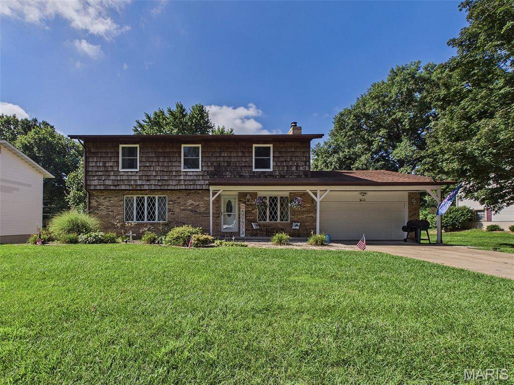 410 Chapel DR, Collinsville, IL 62234